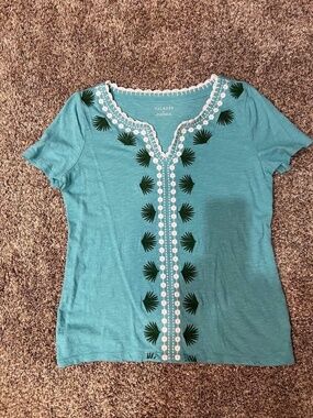 TALBOTS SIZE M AQUA WITH WHITE AND GREEN EMBROIDERED TRIM TOP